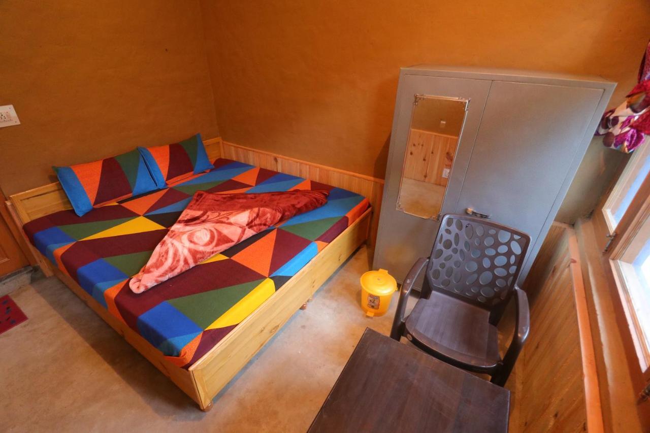 Tirthan Hilltop Home Stay Banjār المظهر الخارجي الصورة