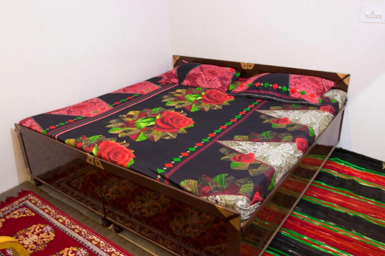 Tirthan Hilltop Home Stay Banjār المظهر الخارجي الصورة