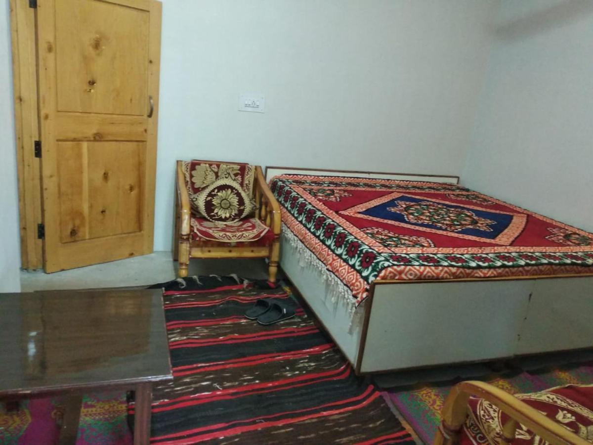 Tirthan Hilltop Home Stay Banjār المظهر الخارجي الصورة